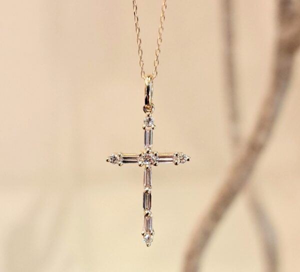 K18ダイヤクロスペンダント