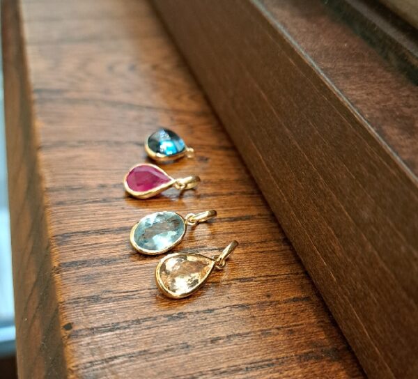 ペンダントトップ（アクアマリン,トパーズ,モルガナイト,ルビー）